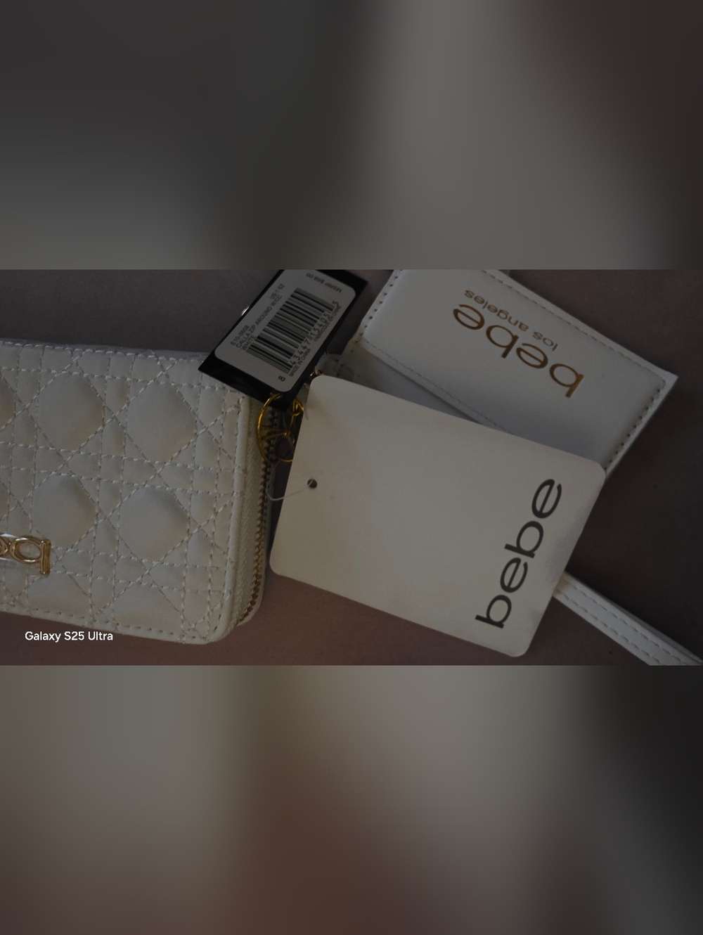 bebe White Quilted Card Wallet with Gold Accent